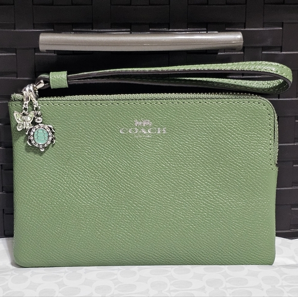 Coach Leather Wristlet Wallet Mini Bag Light Clover Green Silver F58032 + Charms - Picture 1 of 14